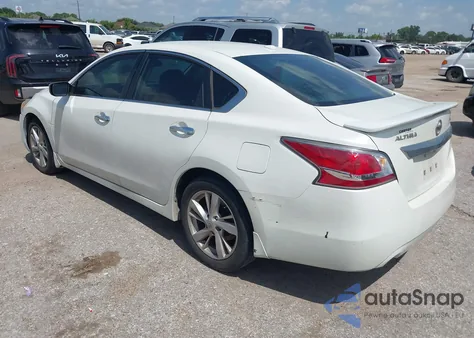 2015 Nissan Altima 2.5 Sv z USA, uszkodzony, nr VIN 1N4AL3AP6FC173155